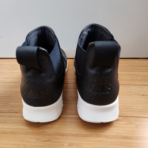 NIKE Women's Air Max Thea Mid Casual High Top Slip-On Sneaker Size 7.5 - Picture 3 of 8